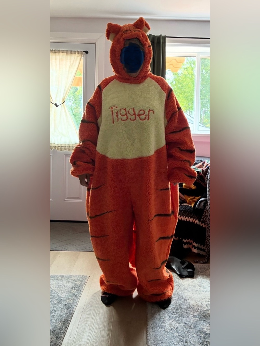 AUTHENTIC Disney Store Tigger Adult XL FULL SUIT COSTUME -